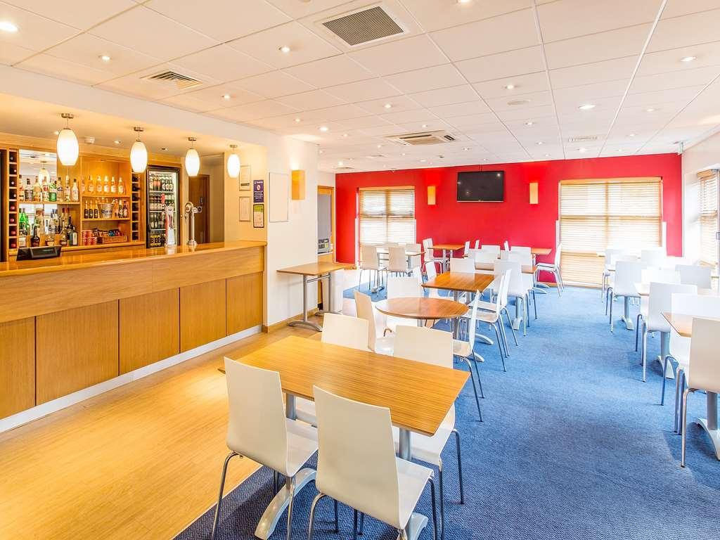 Travelodge Stansted Great Dunmow Restaurant photo